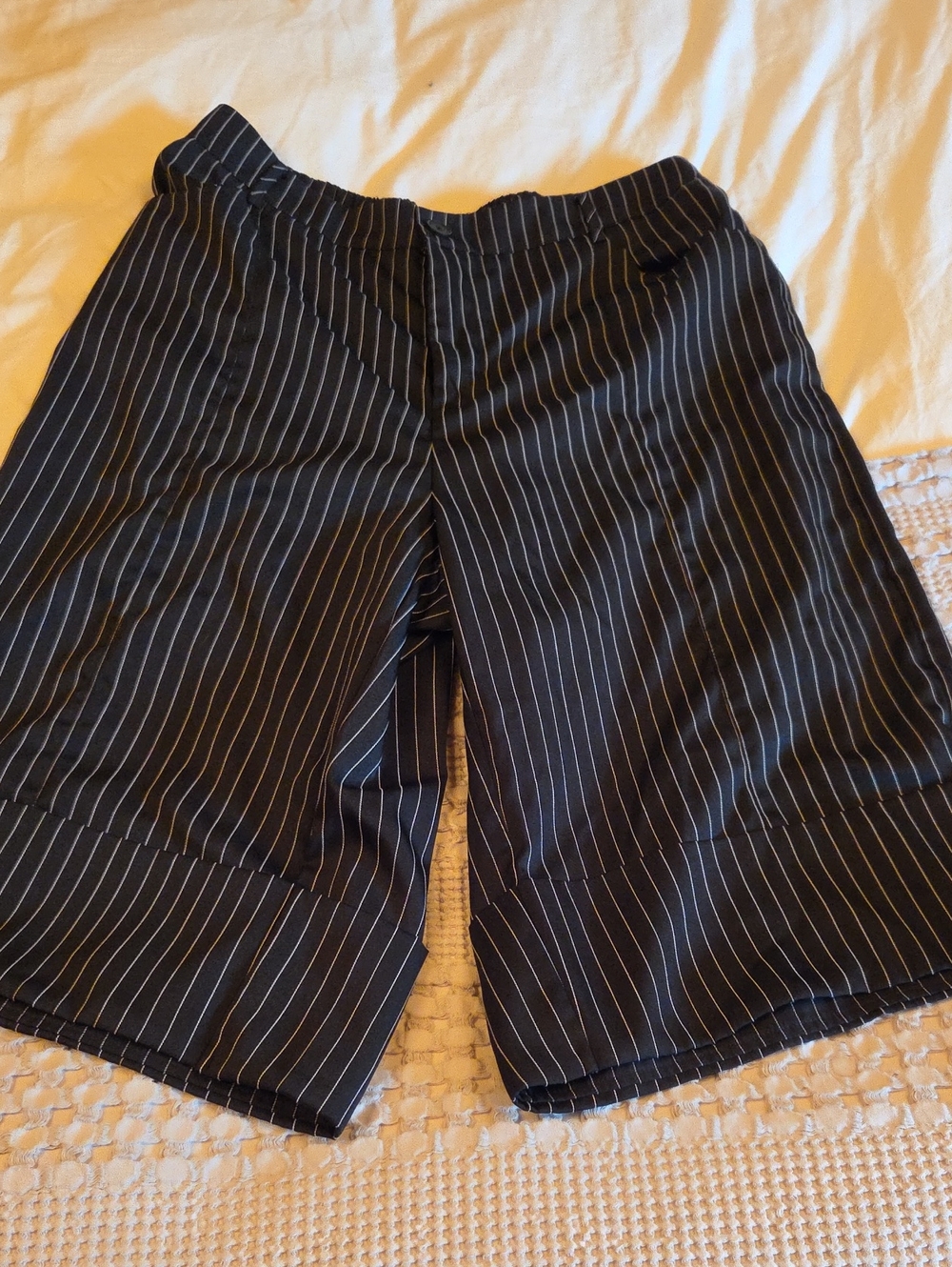 SHEIN Black Pinstripe Capris